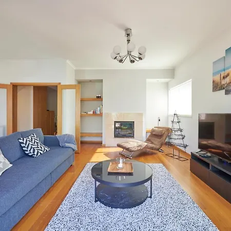 Estoril Pool House With Private Garage Holiday home *