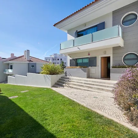 Holiday home Estoril Pool House With Private Garage