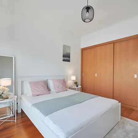 Holiday home Estoril Pool House With Private Garage