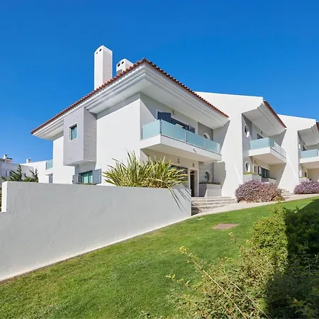 Estoril Pool House With Private Garage Estoril