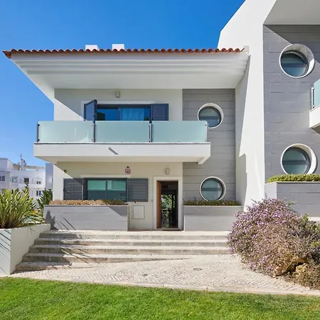 Holiday home Estoril Pool House With Private Garage