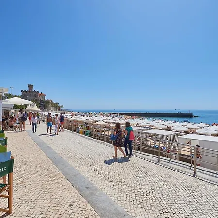 Estoril Pool House With Private Garage Holiday home